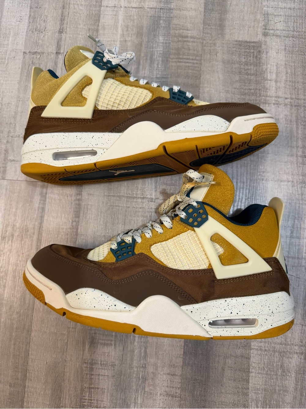 Nike Air Jordan 4 Retro Wheat Mocha FB2214-200 Men’s Size 9.5 Sneakers EUC
